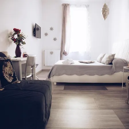 Aleandre Bed & Breakfast 3*